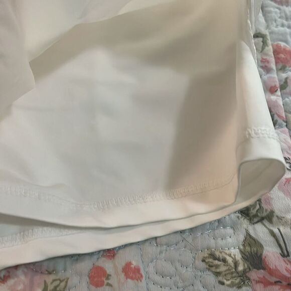 Maacie maternity white shorts - Picture 3 of 4